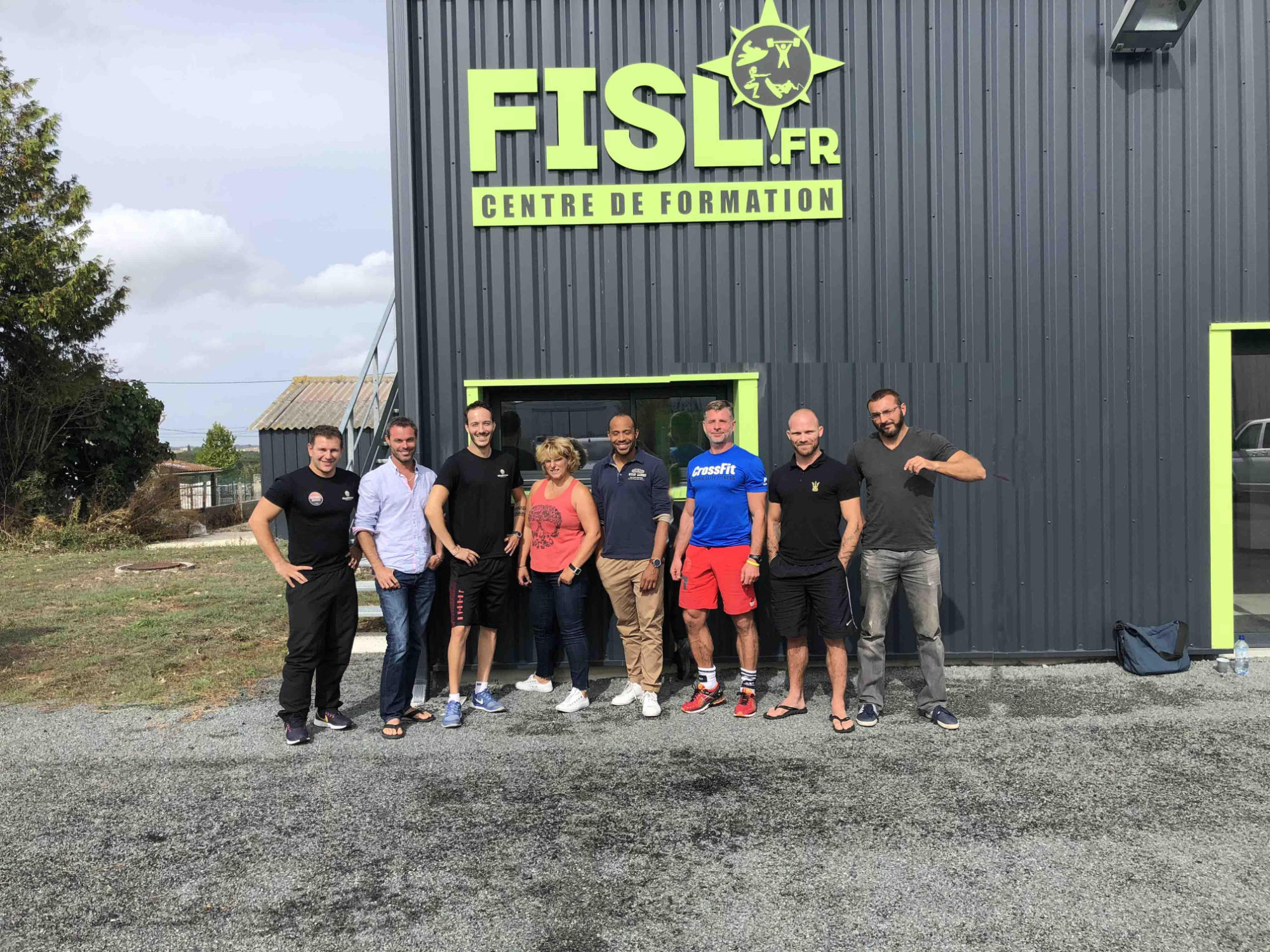 Photo des membres de l’équipe du FISL